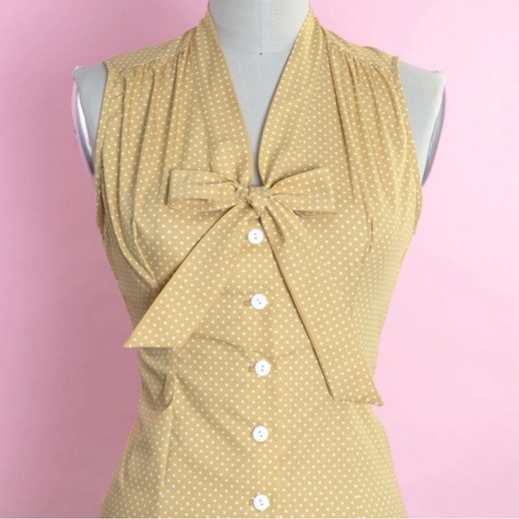 House of Haute Elena Blouse in Cream - Picture 2 of 7